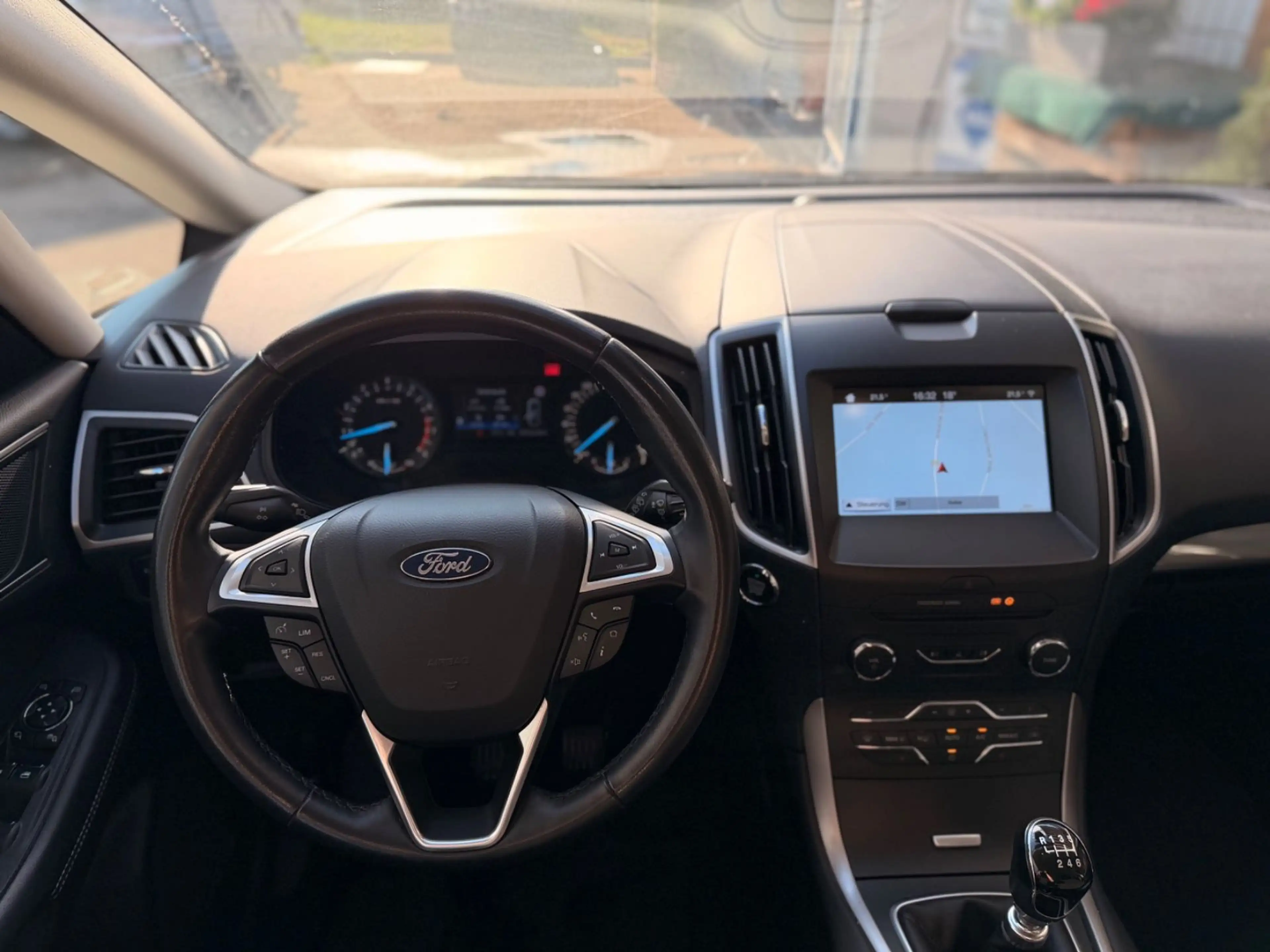 Ford S-Max S-MAX Business 7 Sitze AHK Navi Bluet. Sitzh. — photo 11