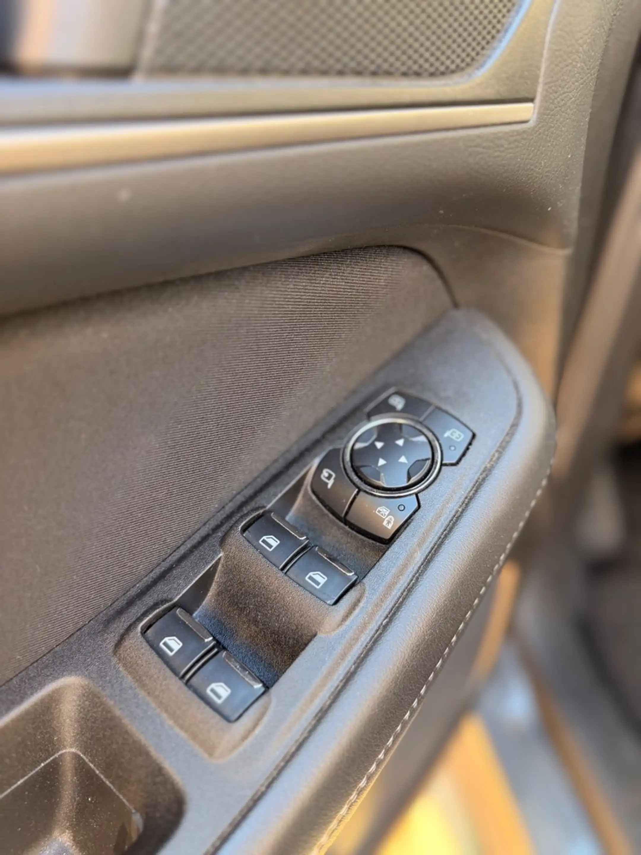 Ford S-Max S-MAX Business 7 Sitze AHK Navi Bluet. Sitzh. — photo 12