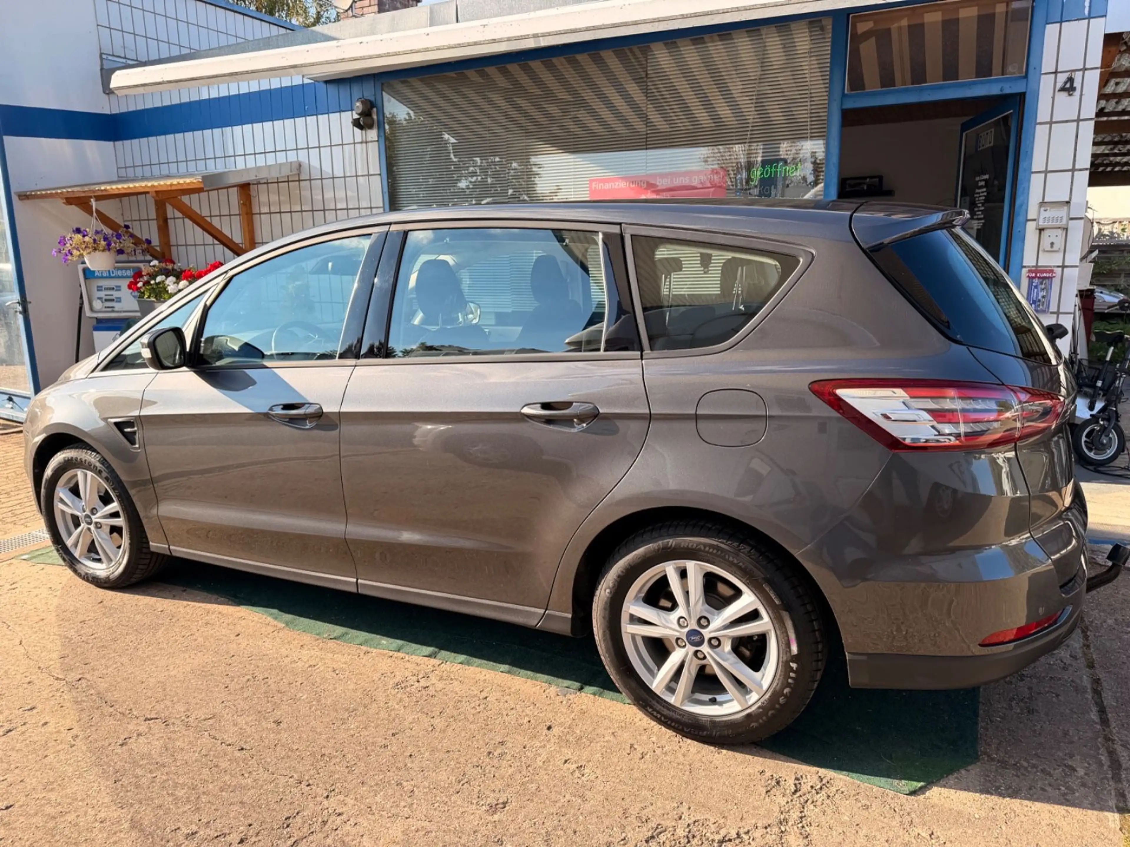Ford S-Max S-MAX Business 7 Sitze AHK Navi Bluet. Sitzh. — photo 2