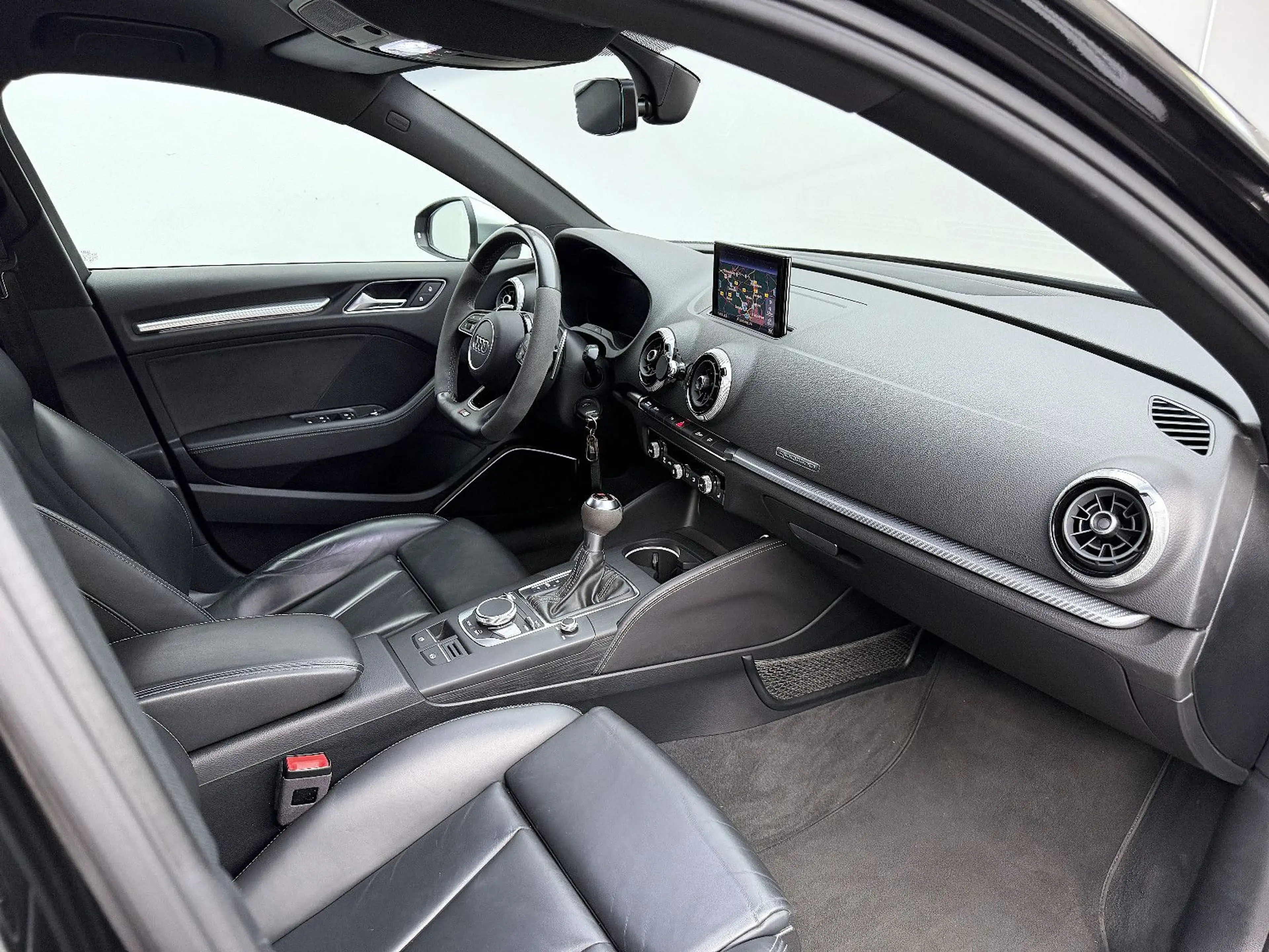 Audi RS3 Lim. 2.5 TFSI quattro* — photo 15