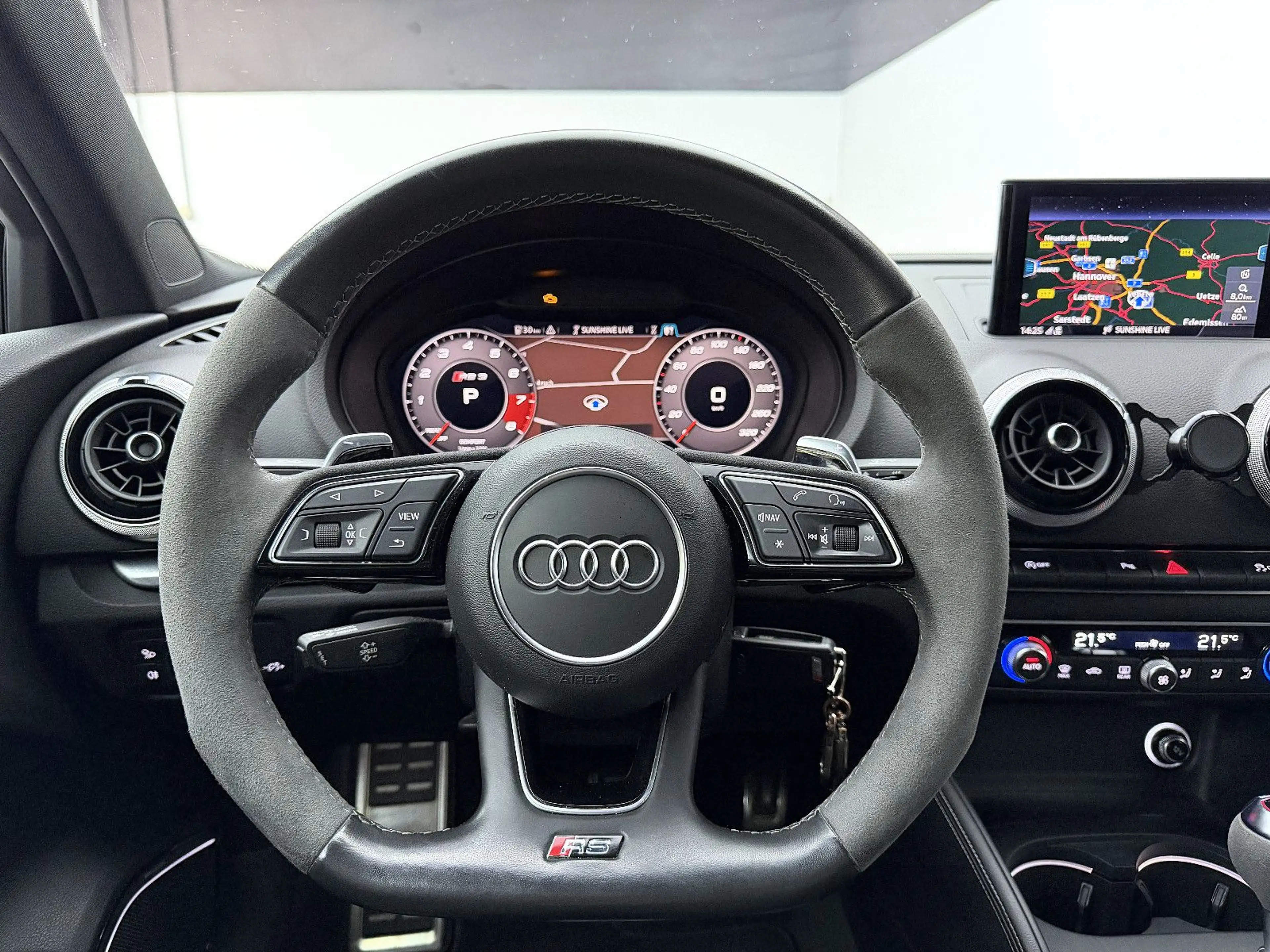 Audi RS3 Lim. 2.5 TFSI quattro* — photo 10