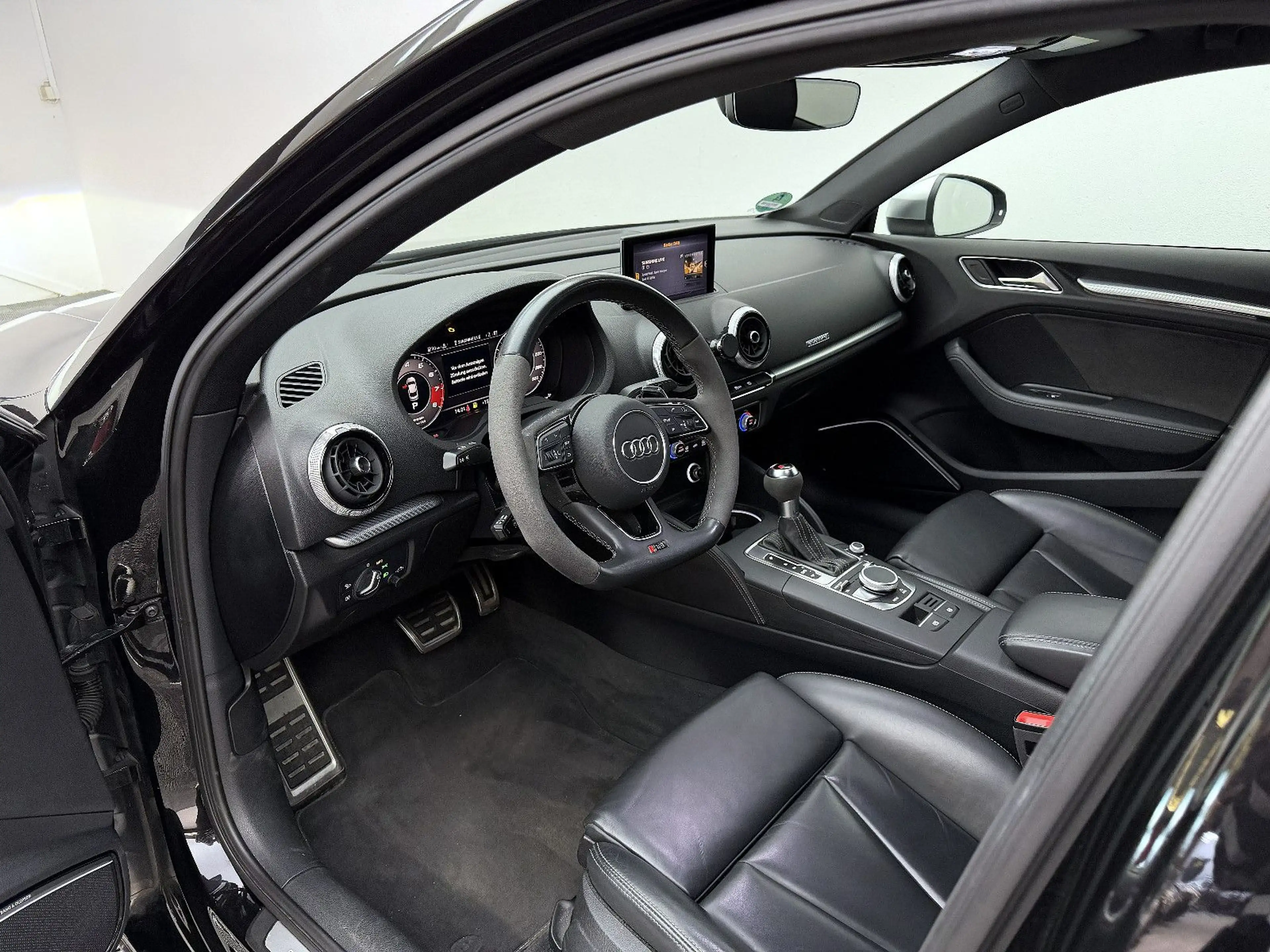 Audi RS3 Lim. 2.5 TFSI quattro* — photo 8