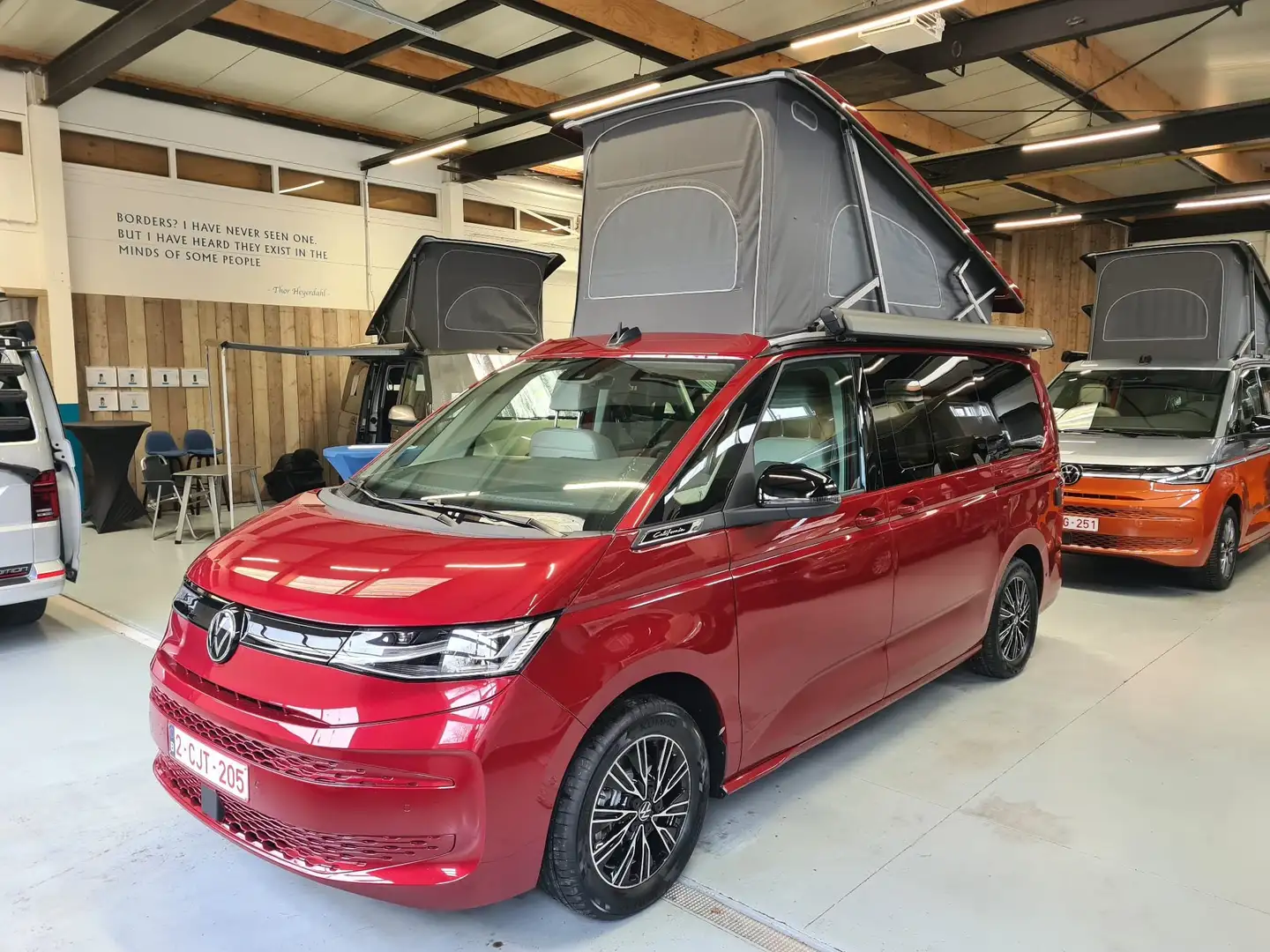 Volkswagen T7 California COAST 2.0 TSI DSG Benzine 204PK automaat Piros - 1