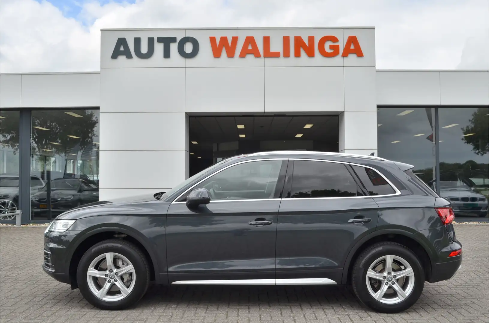 Audi Q5 2.0 TDI quattro Panoramadak Virtual cockpit Sports Grijs - 2