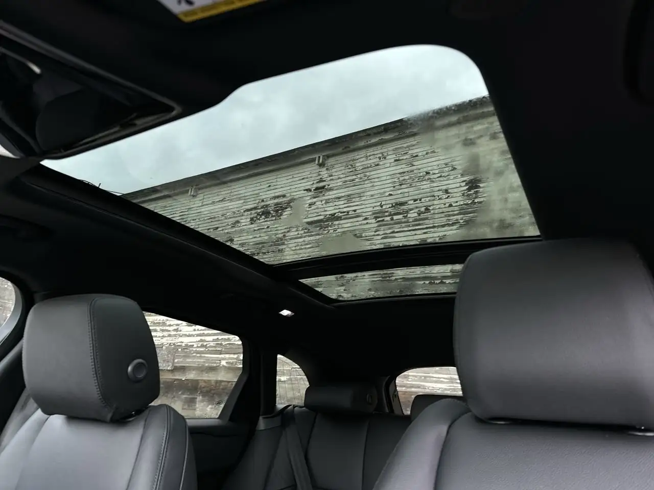 Land Rover Range Rover Velar снимка Land Rover Range Rover Velar