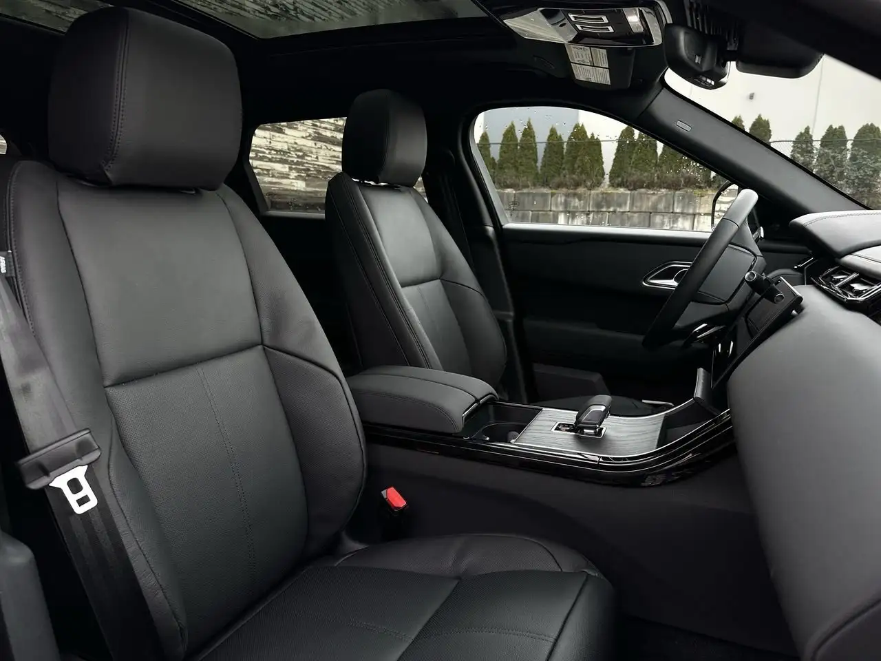 Land Rover Range Rover Velar снимка Land Rover Range Rover Velar