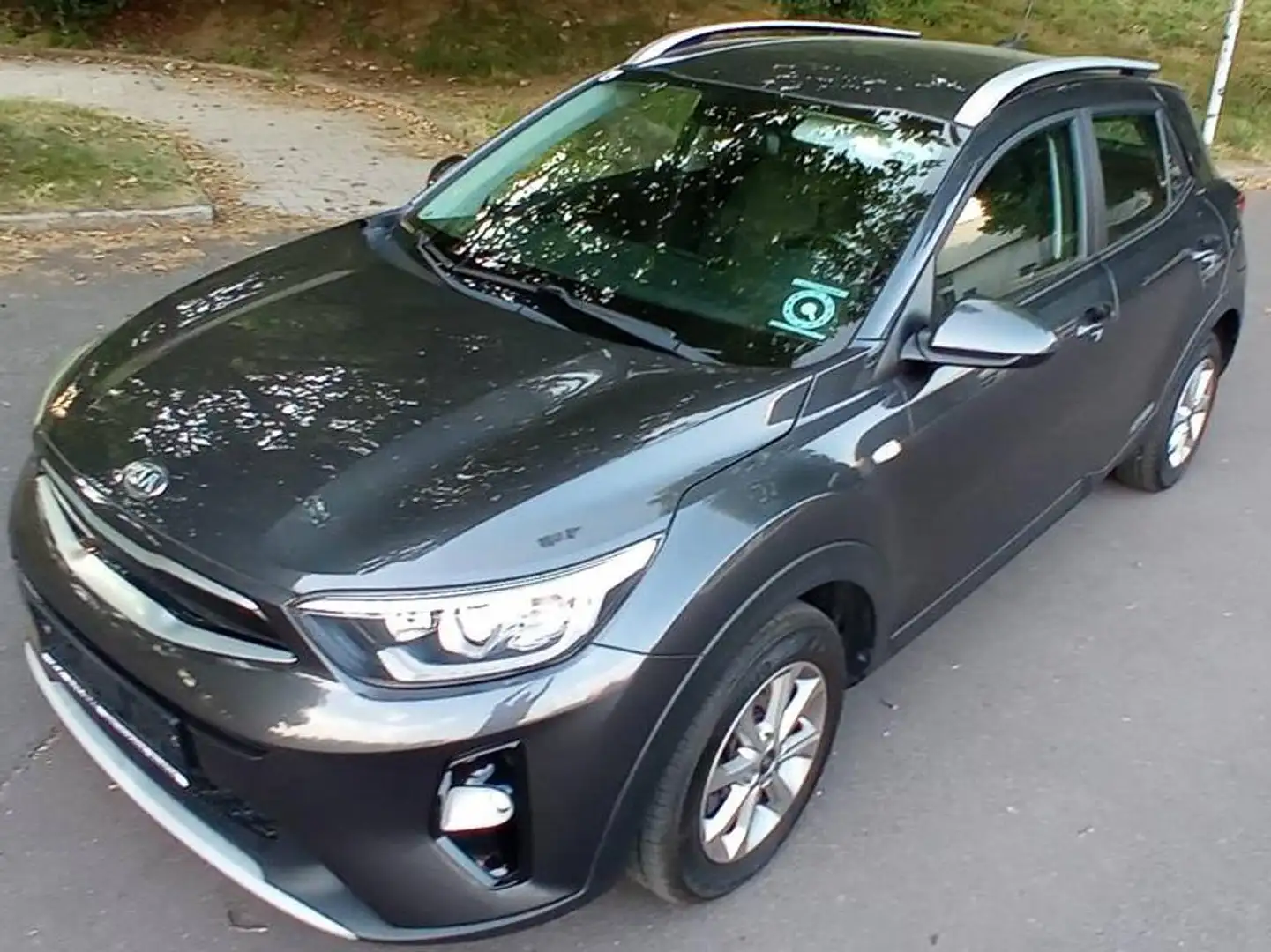 Kia Stonic Stonic 1,25 MPI ISG Silber Silber Grau - 1