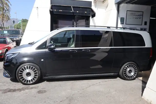 Mercedes-Benz Vito view 3