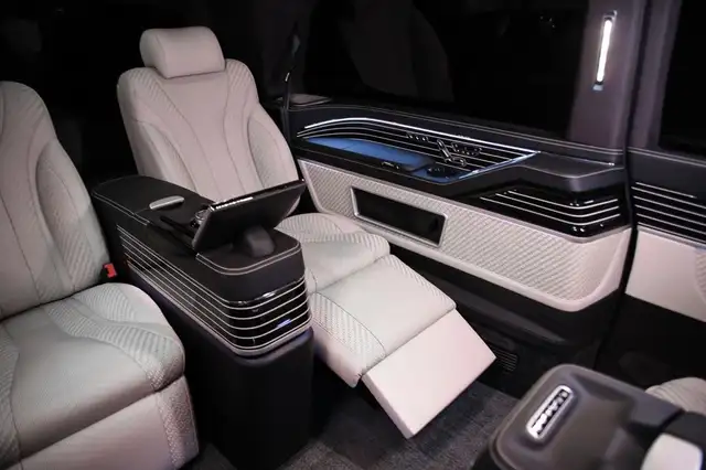 Mercedes-Benz Vito view 14