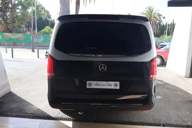 Mercedes-Benz Vito view 9