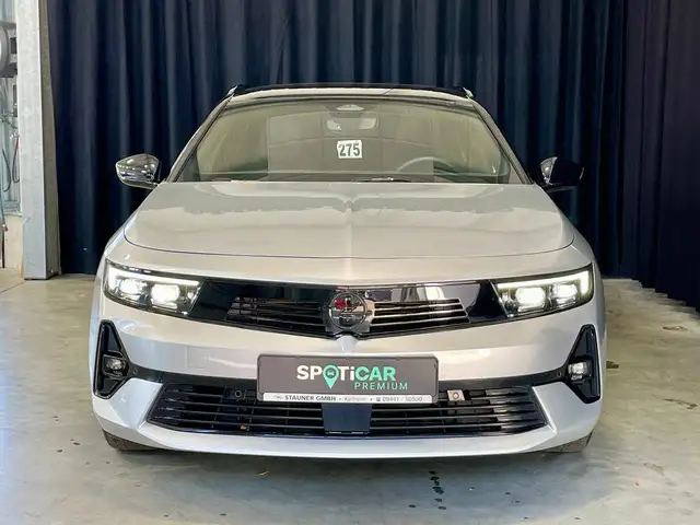 Opel Astra view 5