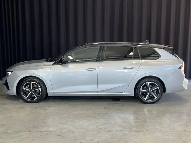Opel Astra view 7