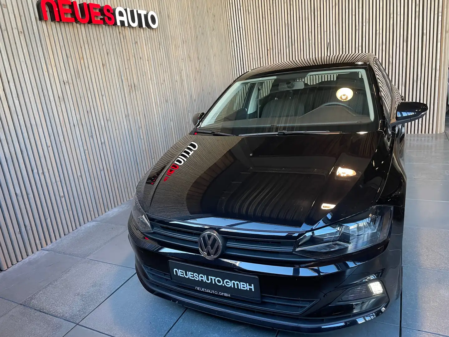 Volkswagen Polo 1.0 80 PS*1.Besitz*Servicegepfl.*Apple CarPlay* Schwarz - 2