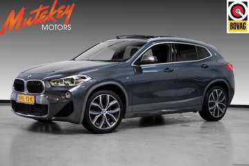 sDrive20i M Sport | Pano | Trekhaak | alcantara |