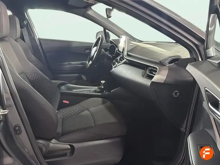 Toyota C-HR 125H Active 2023, foto 13