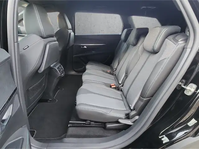 Peugeot 5008 view 8