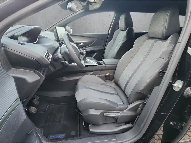Peugeot 5008 view 9