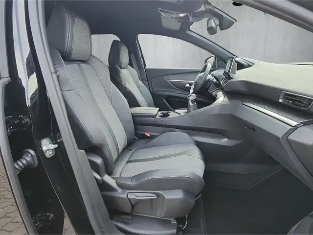 Peugeot 5008 view 13