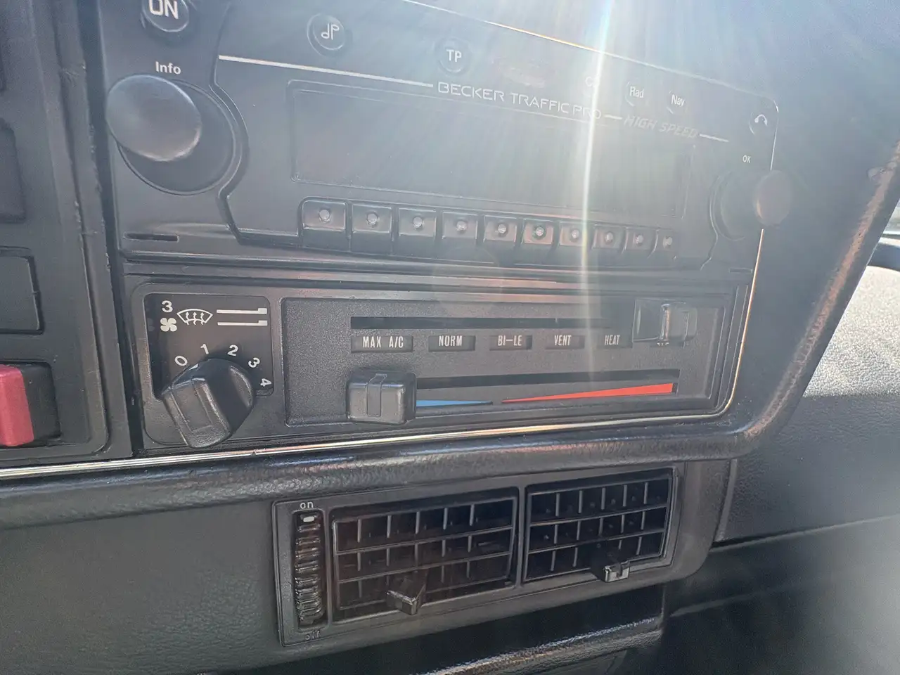 Volkswagen Golf GTI 1.8 8V K-Jtronic / Airco / stuurbekr, foto 9
