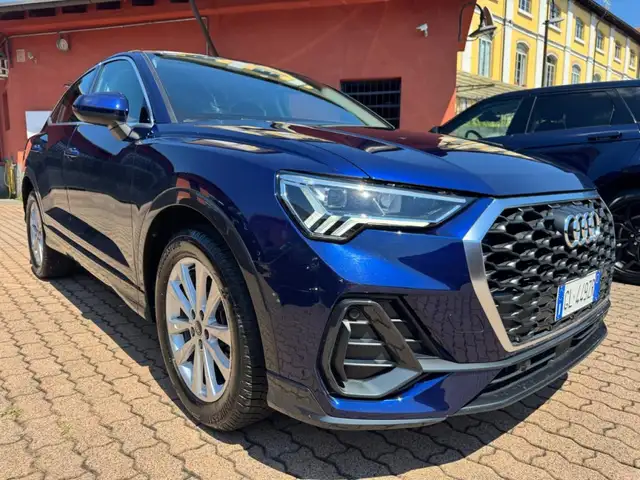Audi Q3 view 2