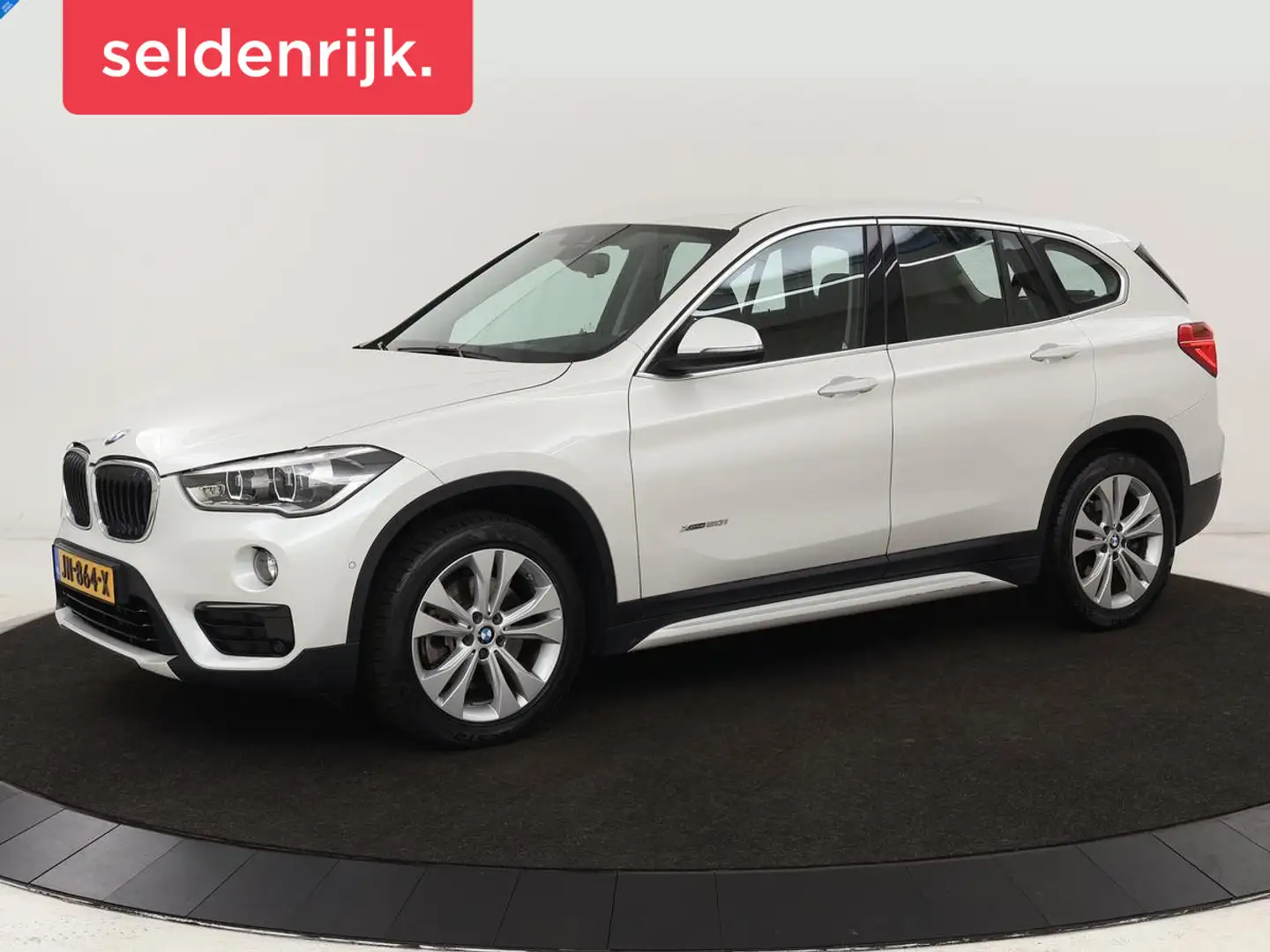 BMW X1 xDrive20i Executive | Sport Line | Adaptive cruise Blanc - 1