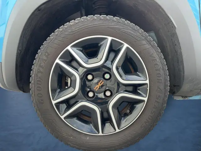 Dacia Spring view 22