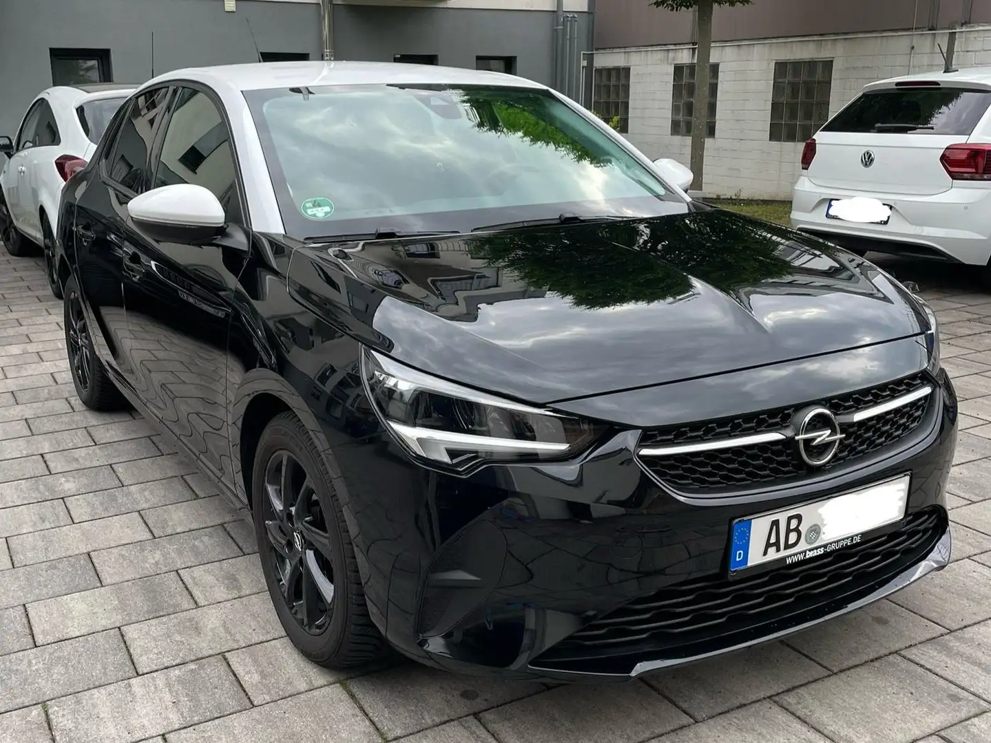 Opel Corsa Corsa 1.2 Direct Injection Turbo Start/Stop Editio Schwarz - 1