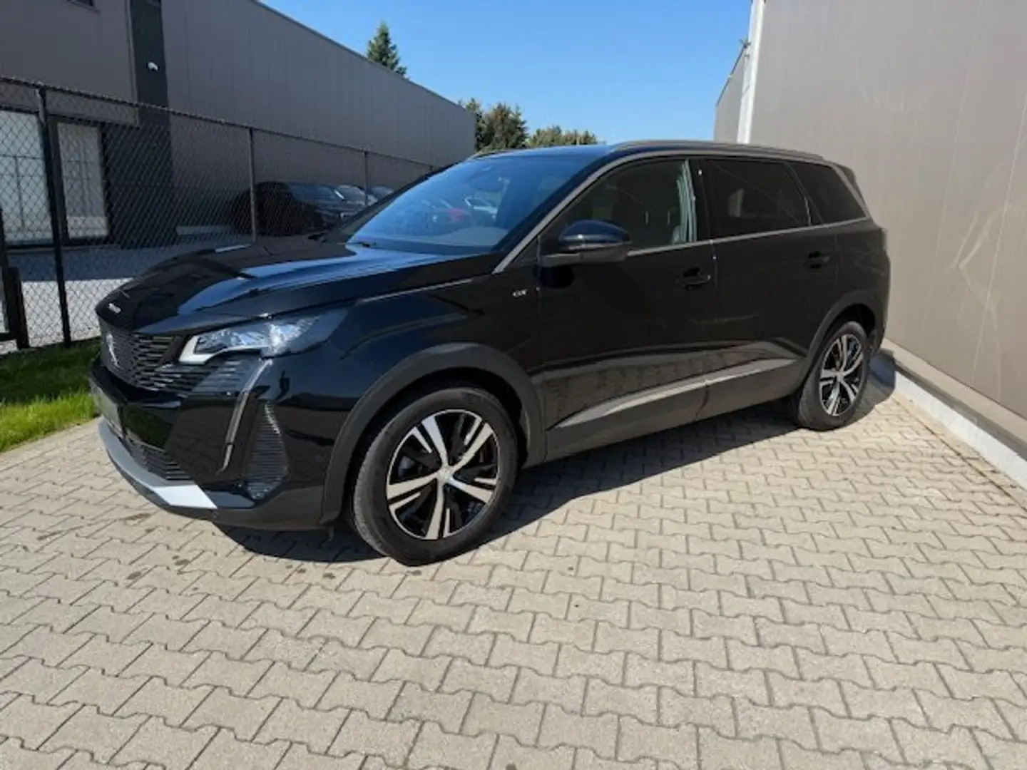 Peugeot 5008 1.2 PureTech GT / 7 PL / ACC / BLISS / CAMERA Schwarz - 2