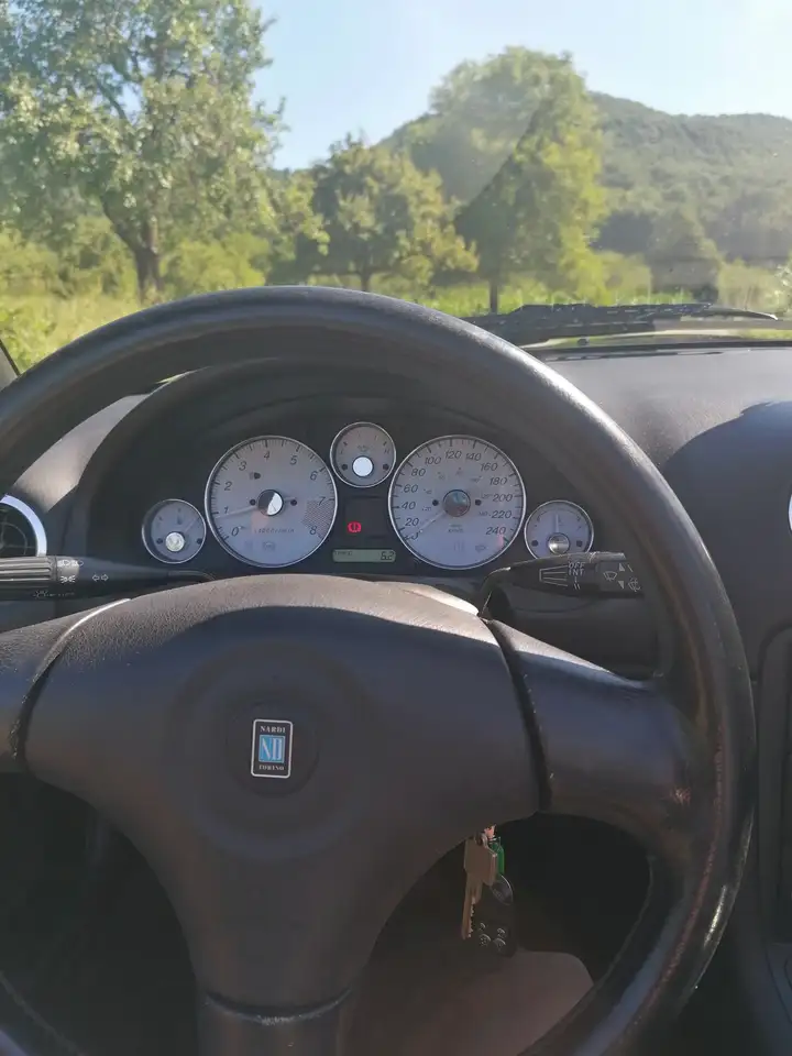 Mazda MX-5 1.6i 16V, foto 9