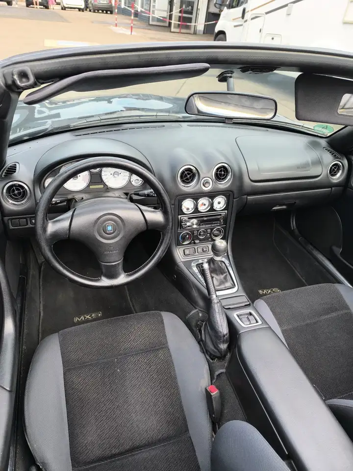 Mazda MX-5 1.6i 16V, foto 12