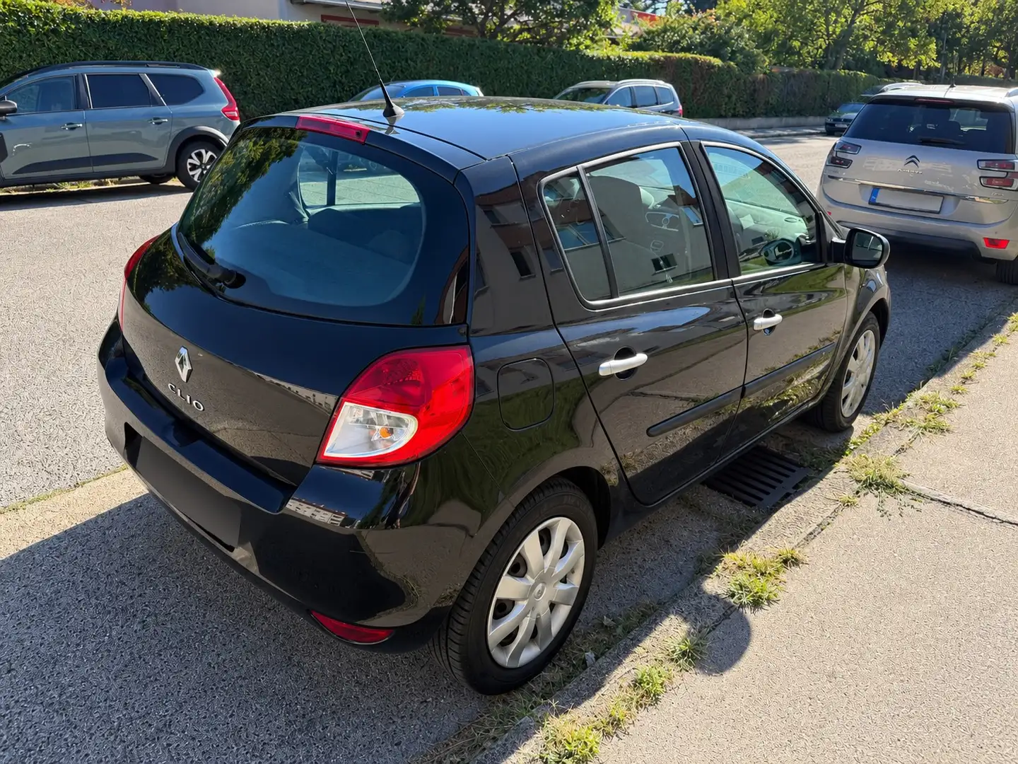 Renault Clio Clio Dynamique 1,2 16V Dynamique Schwarz - 2