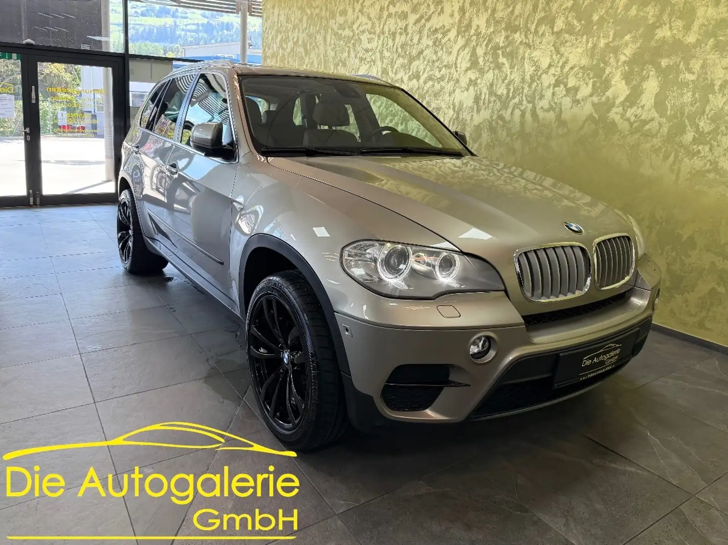 BMW X5 xDrive30d *PANORAMA*KOMFORTSITZE*AHK.* - 1