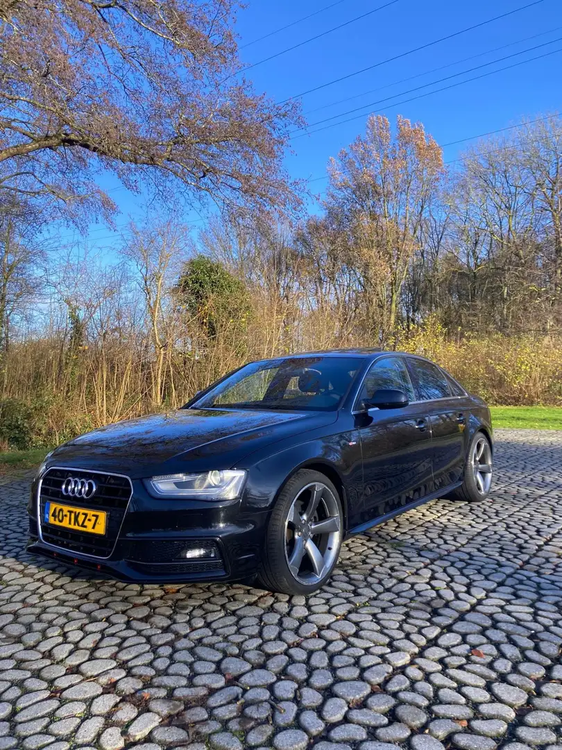 Audi A4 1.8 TFSI Pro Line S Zwart - 1