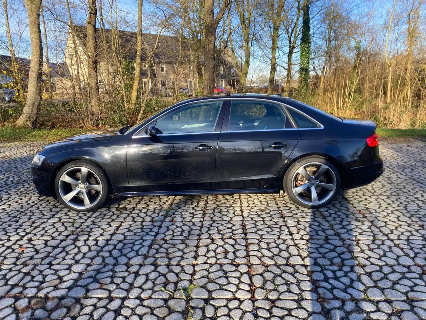 Audi A4 1.8 TFSI Pro Line S Zwart - 2