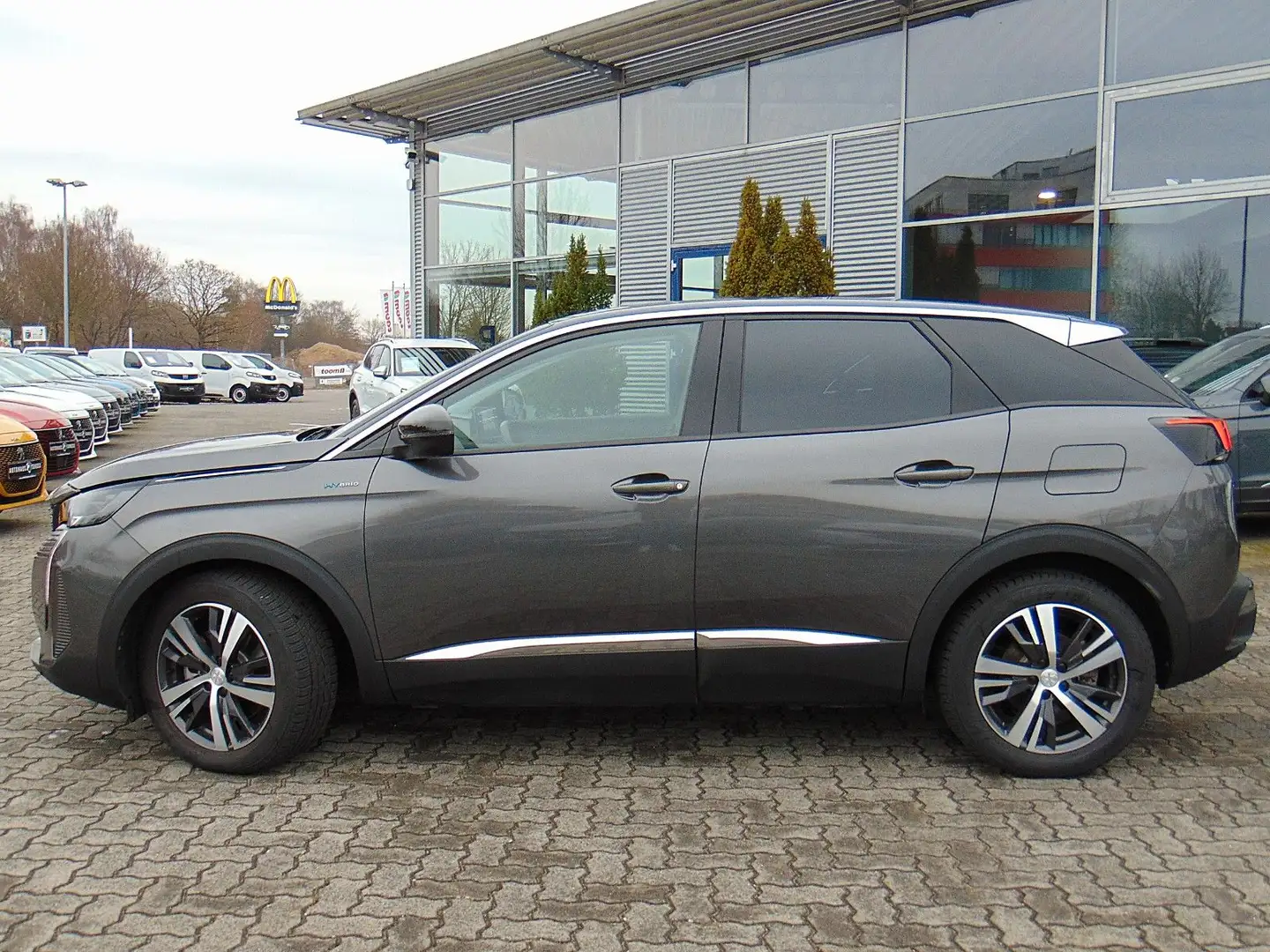 Peugeot 3008 Hybrid 225 Allure Grau - 2