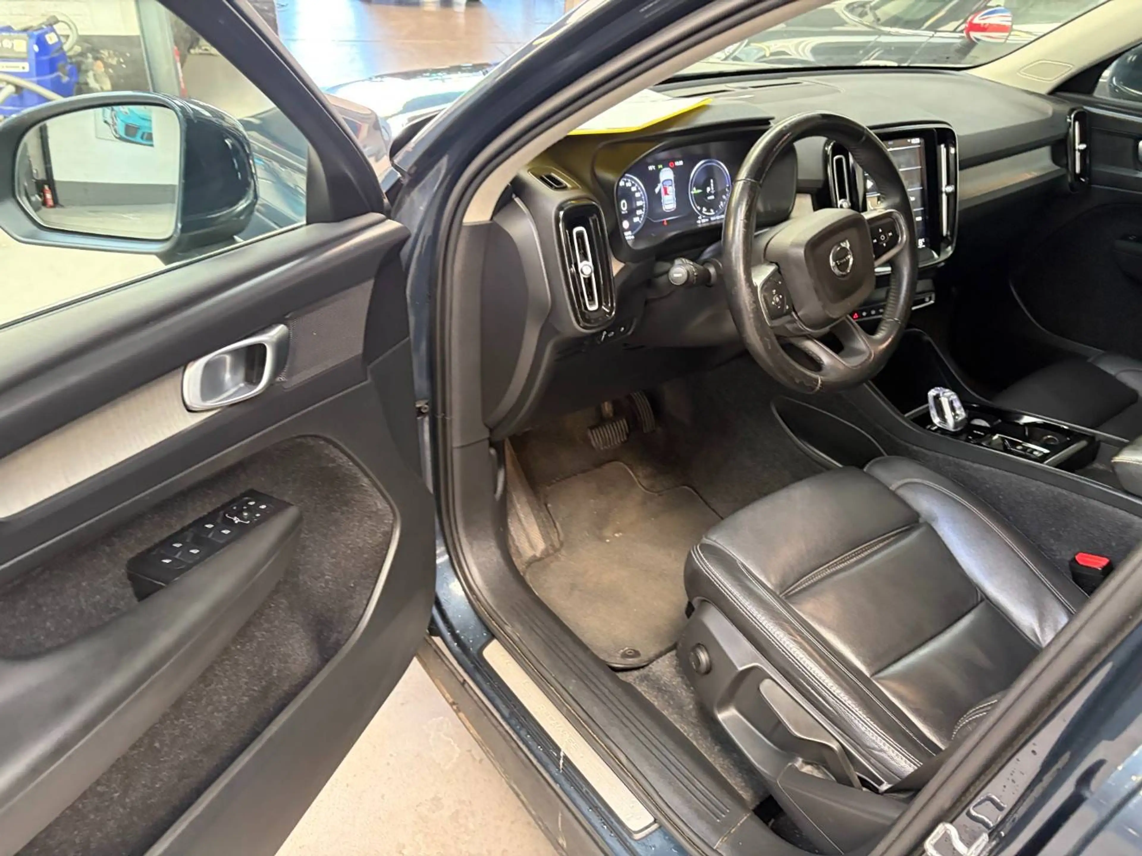 Volvo XC40 XC40 1.5 T5 PHEV Inscription — photo 5