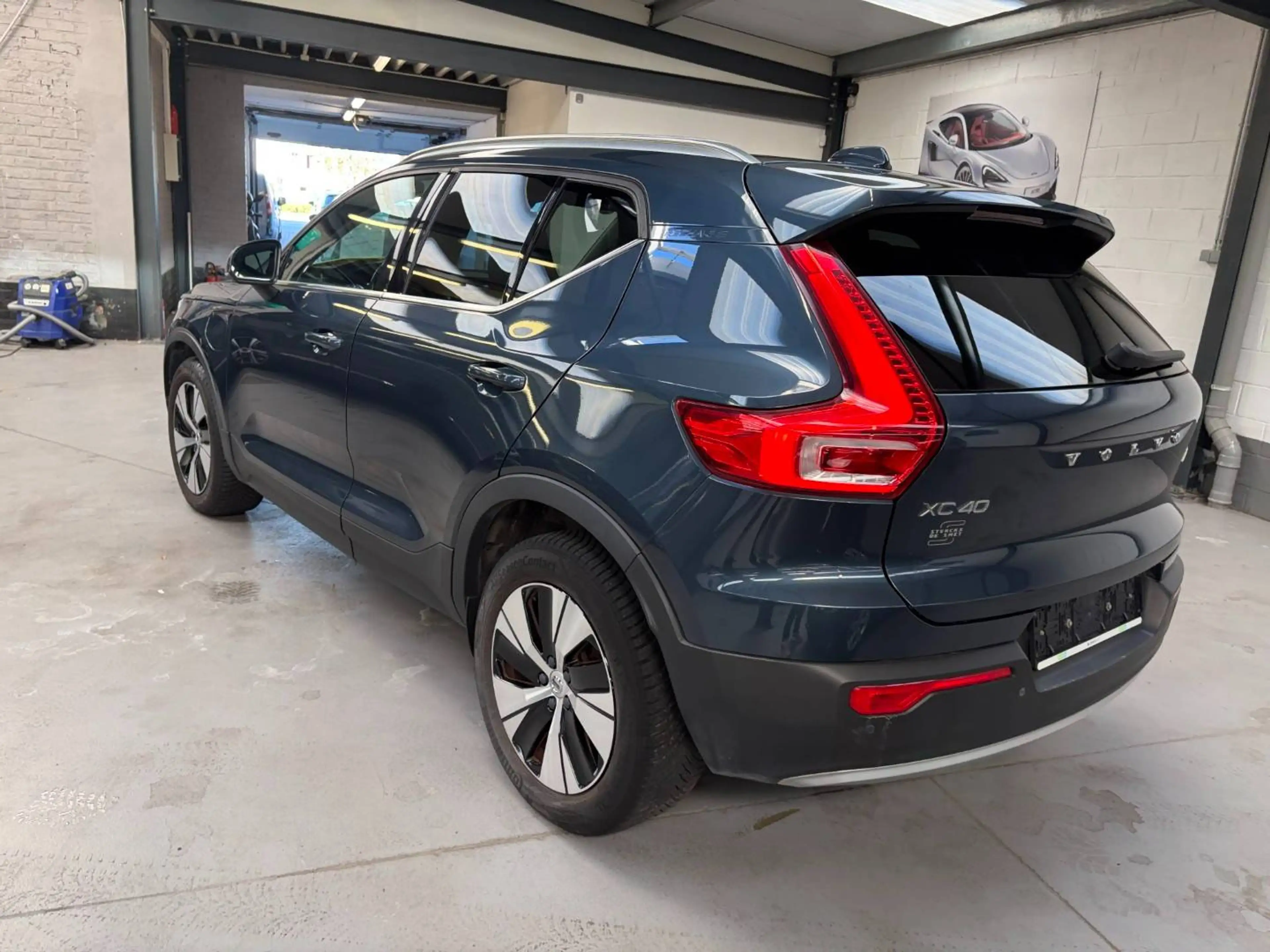 Volvo XC40 XC40 1.5 T5 PHEV Inscription — photo 2