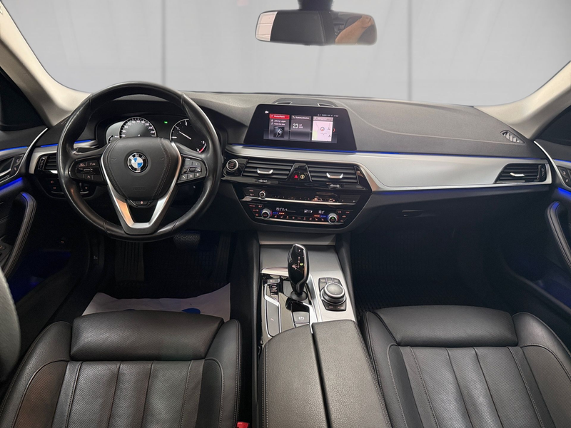 BMW 520 d Touring*RFK*STZBLFT*SHZ*AHK* — photo 9
