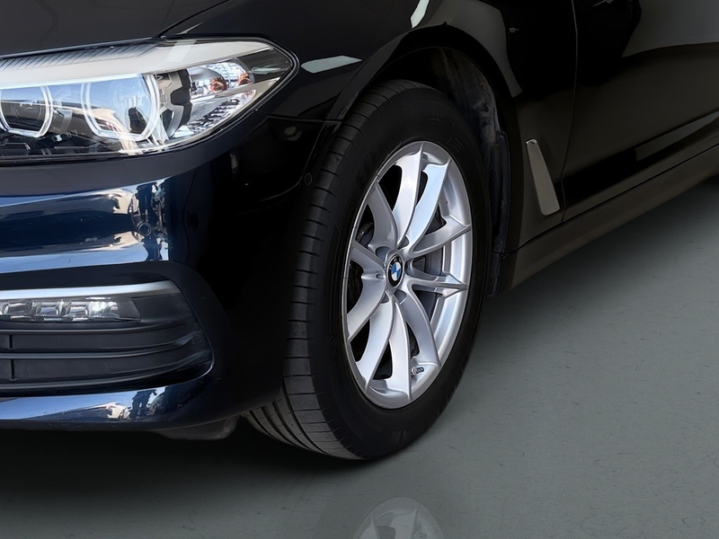 BMW 520 d Touring*RFK*STZBLFT*SHZ*AHK* — photo 8