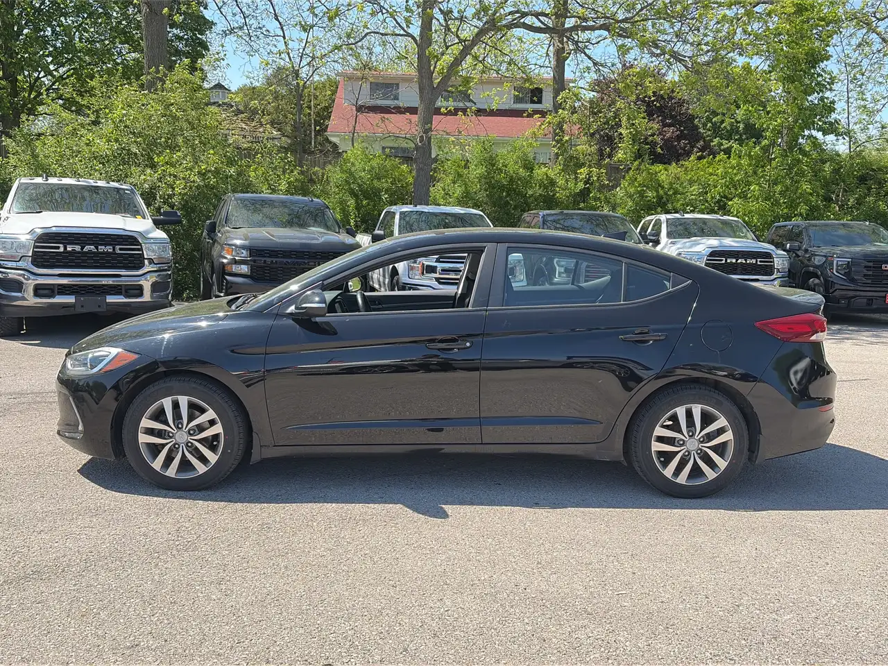 Hyundai ELANTRA снимка Hyundai ELANTRA
