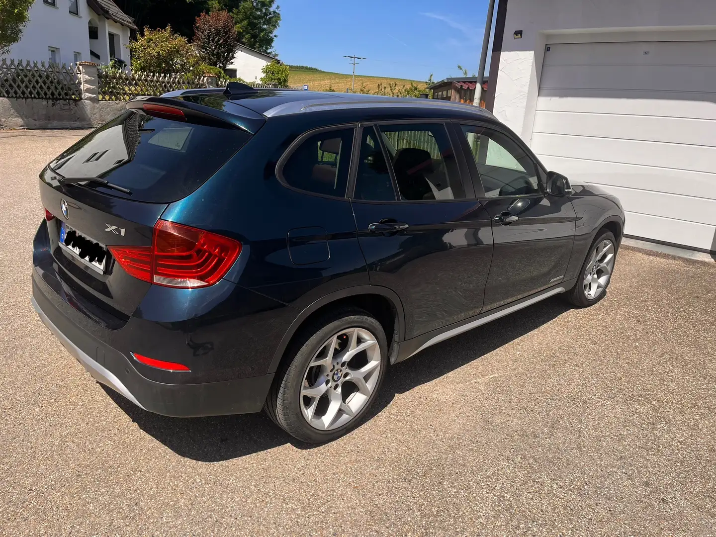 BMW X1 xDrive 20d    8 x bereift / Panorama / Allrad Albastru - 2