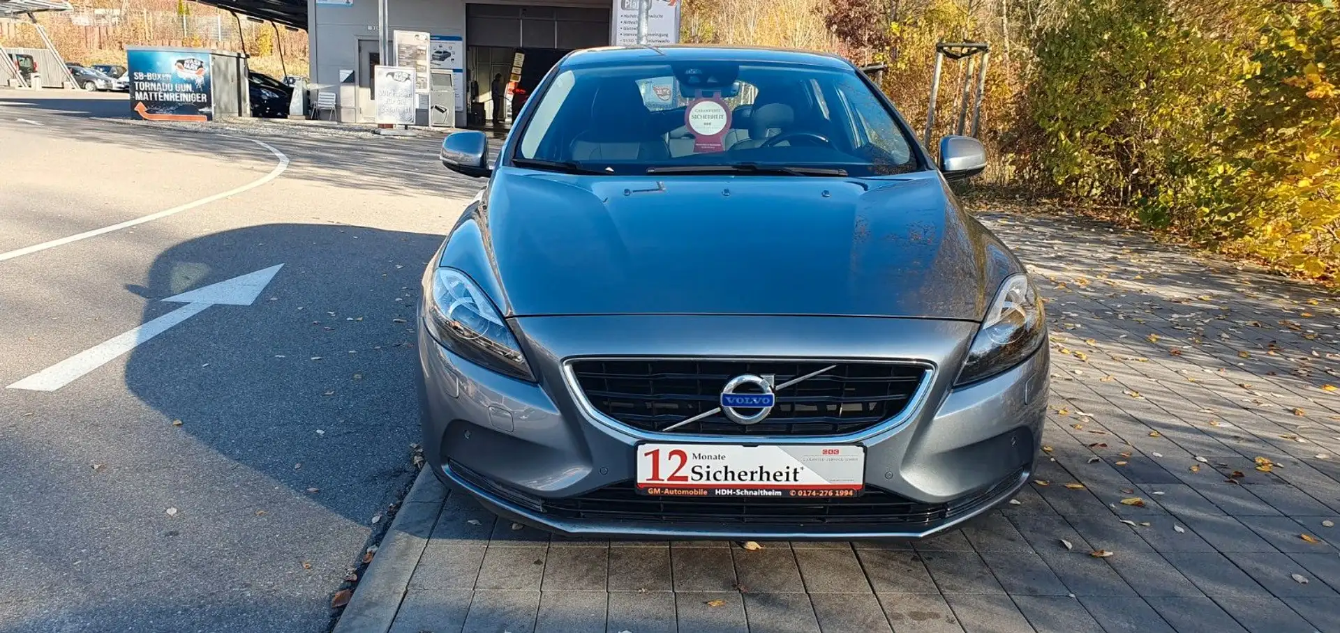Volvo V40 Momentum*NAVI*SHZ*PDC*TEMOPMAT*KLIMAAUT.* Grau - 2