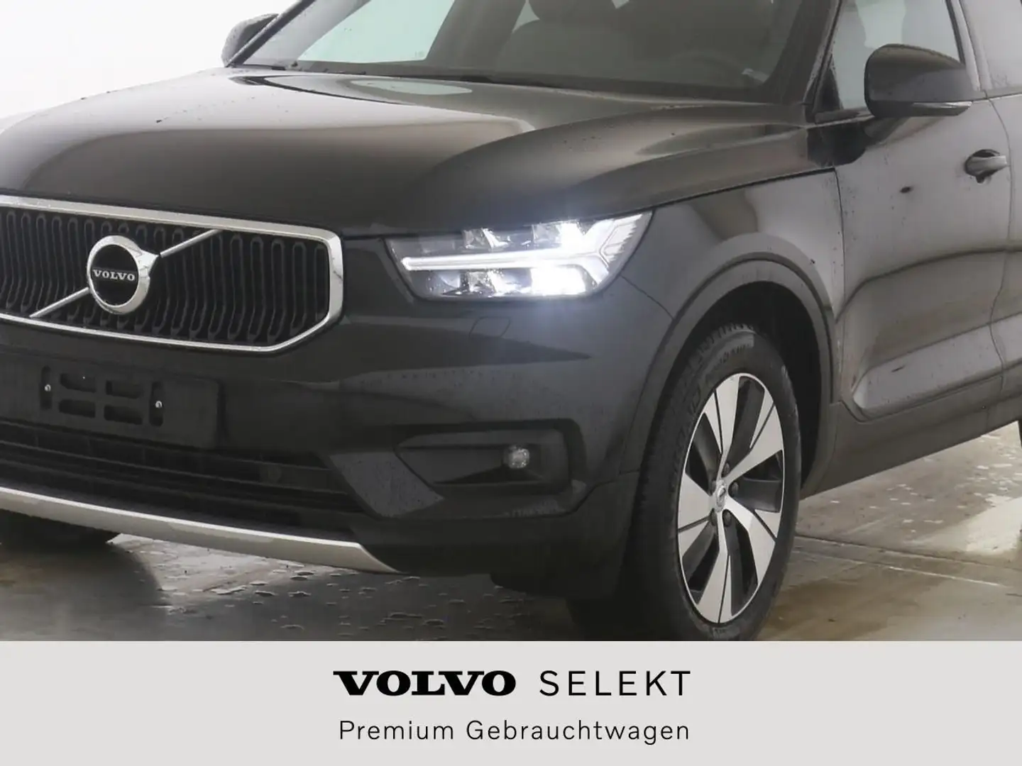 Volvo XC40 Momentum Pro*ABSTANDSRADAR*KAM*VOLL-LED* Schwarz - 2