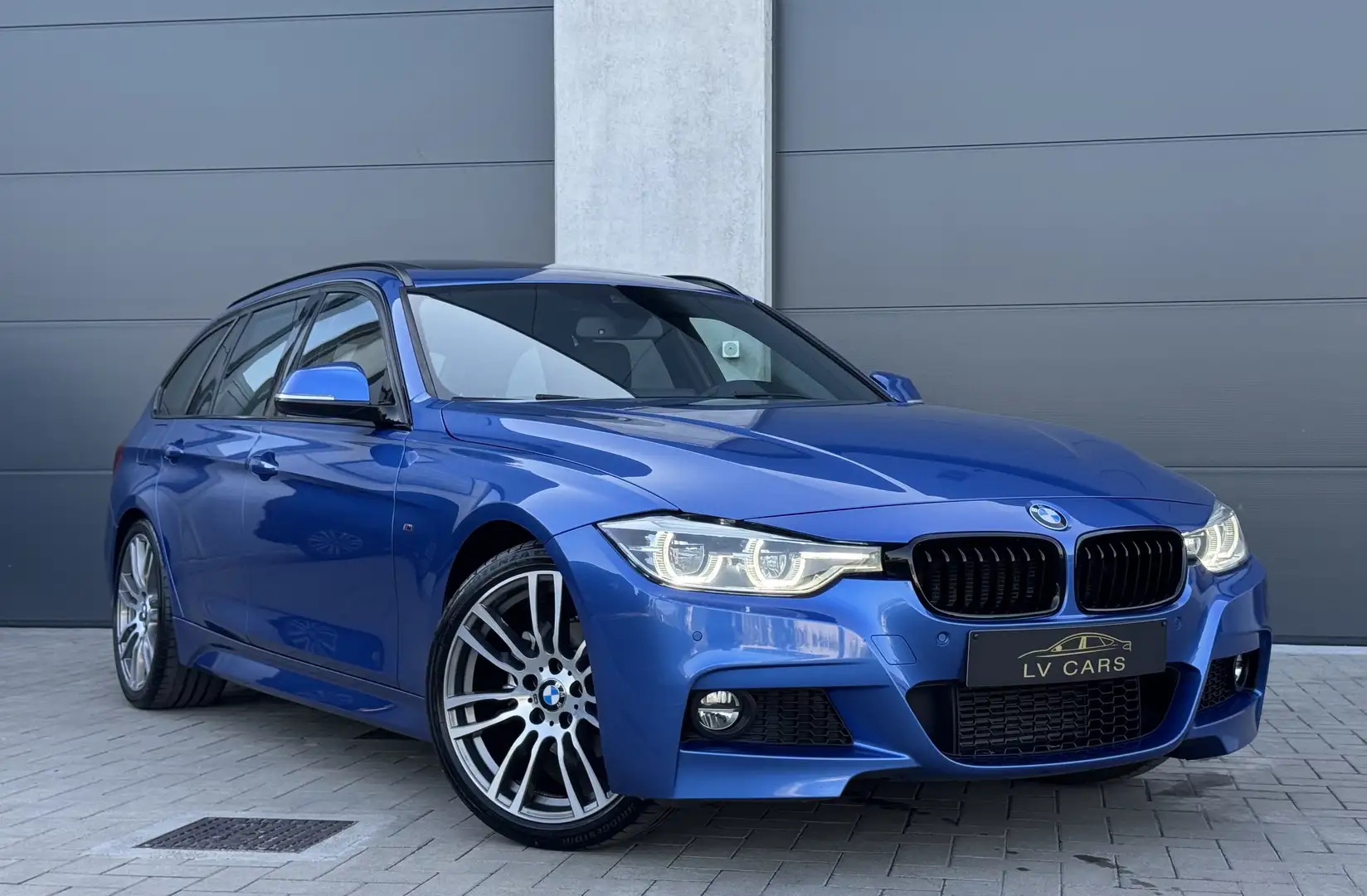 BMW 318 d Touring Aut. M Sport / Pano / Blue - 2