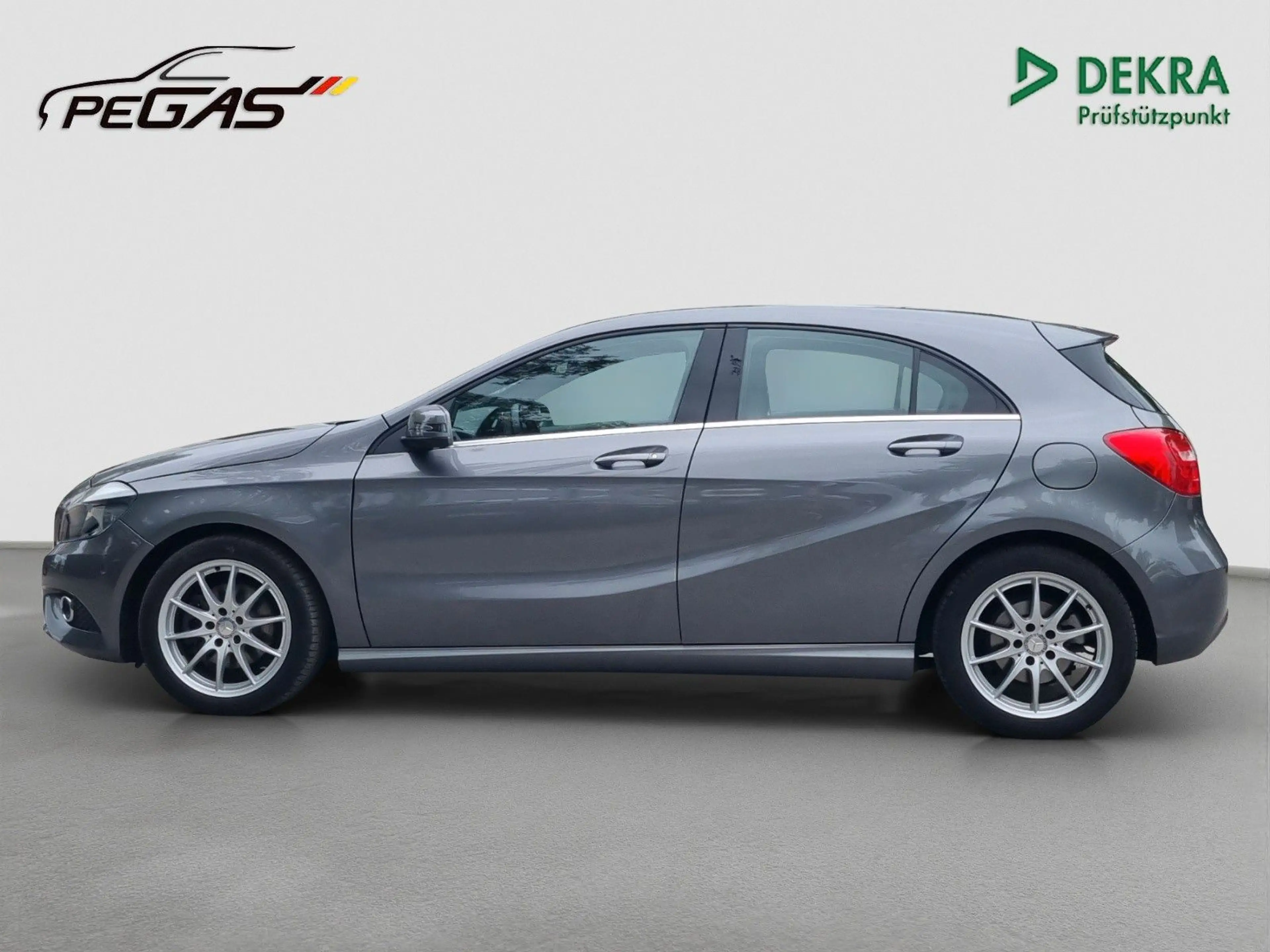 Mercedes-Benz A 180 A180 BlueEfficiency Urban  TÜV/SERVICE/GARANTIE — photo 4