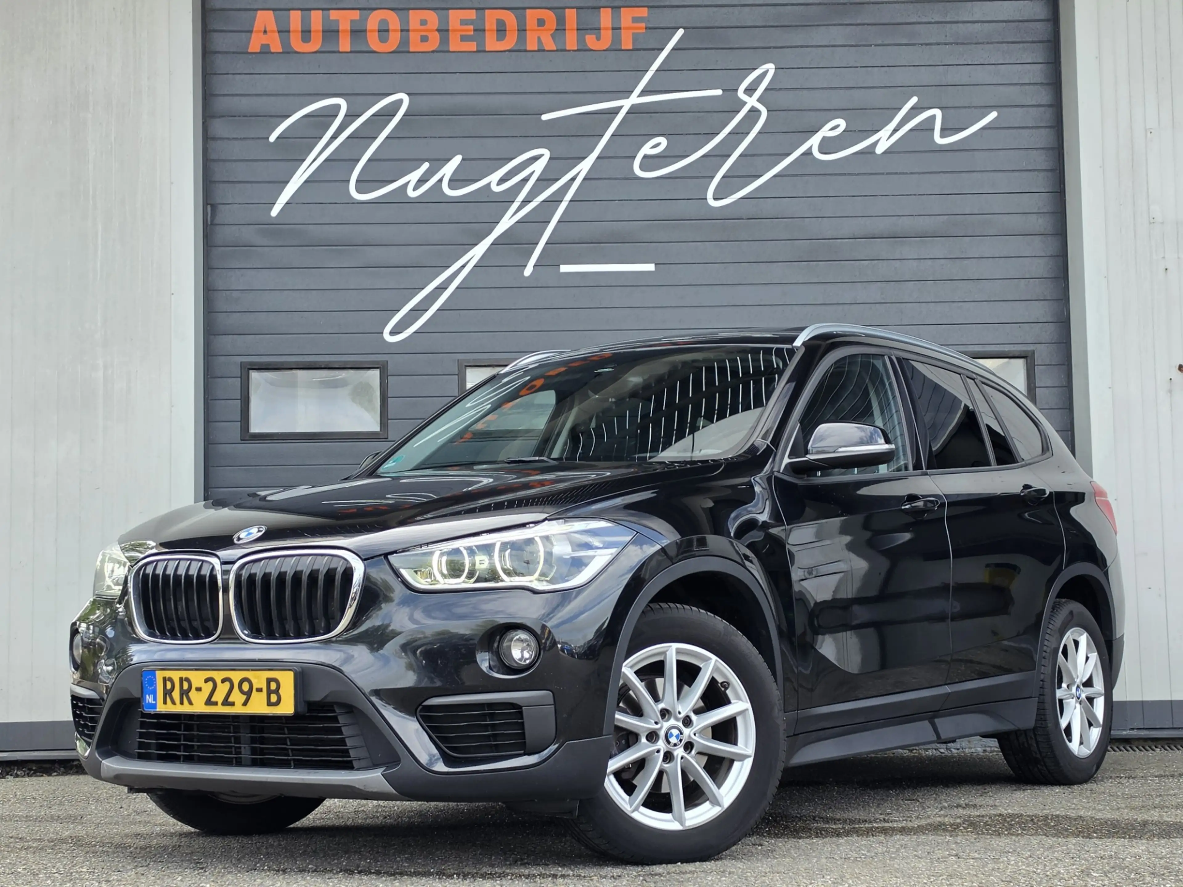 BMW X1 SDrive16d Executive|Panoramadak|LED|Stoelverwarmin