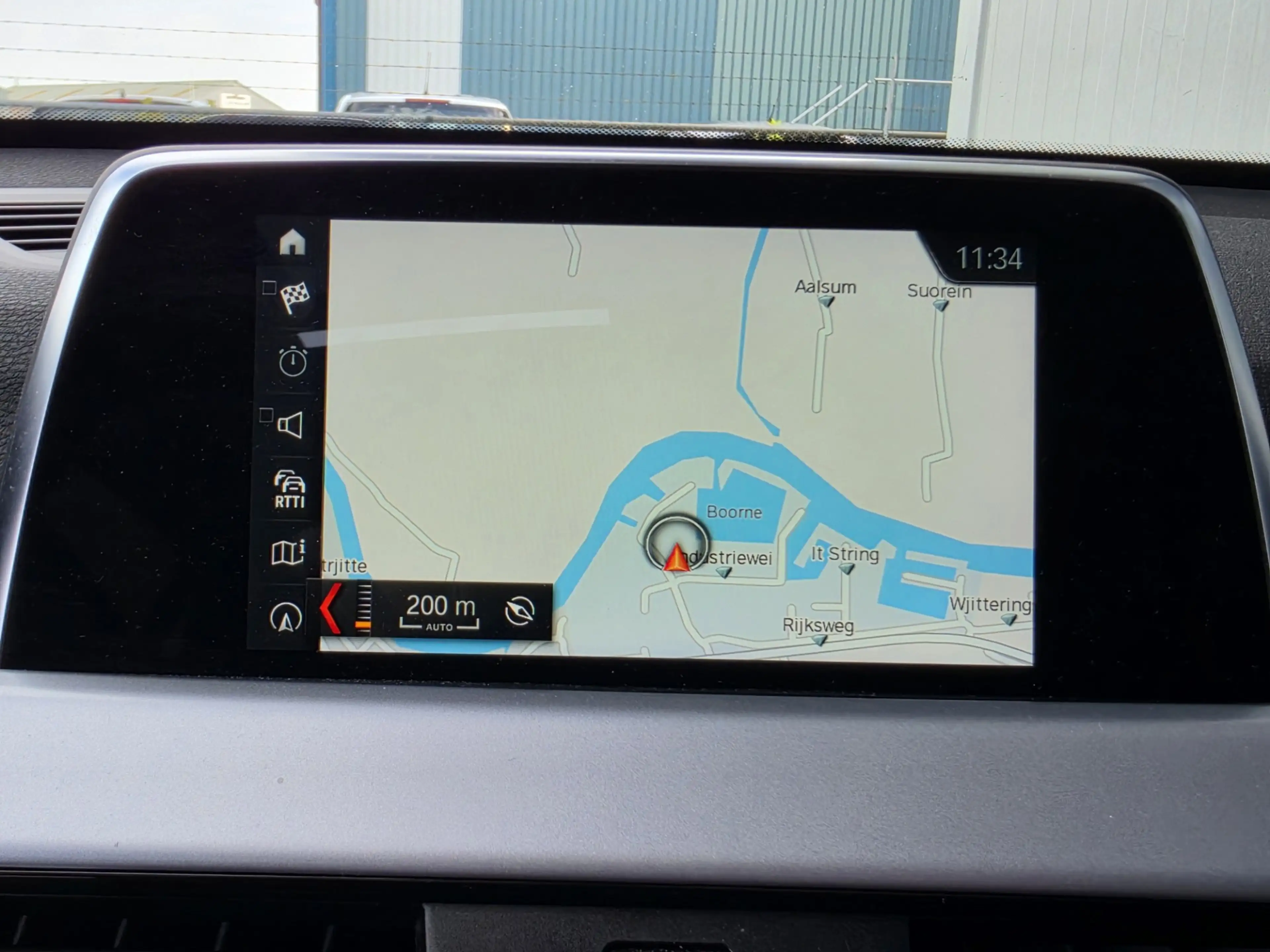 BMW X1 SDrive16d Executive|Panoramadak|LED|Stoelverwarmin — photo 11