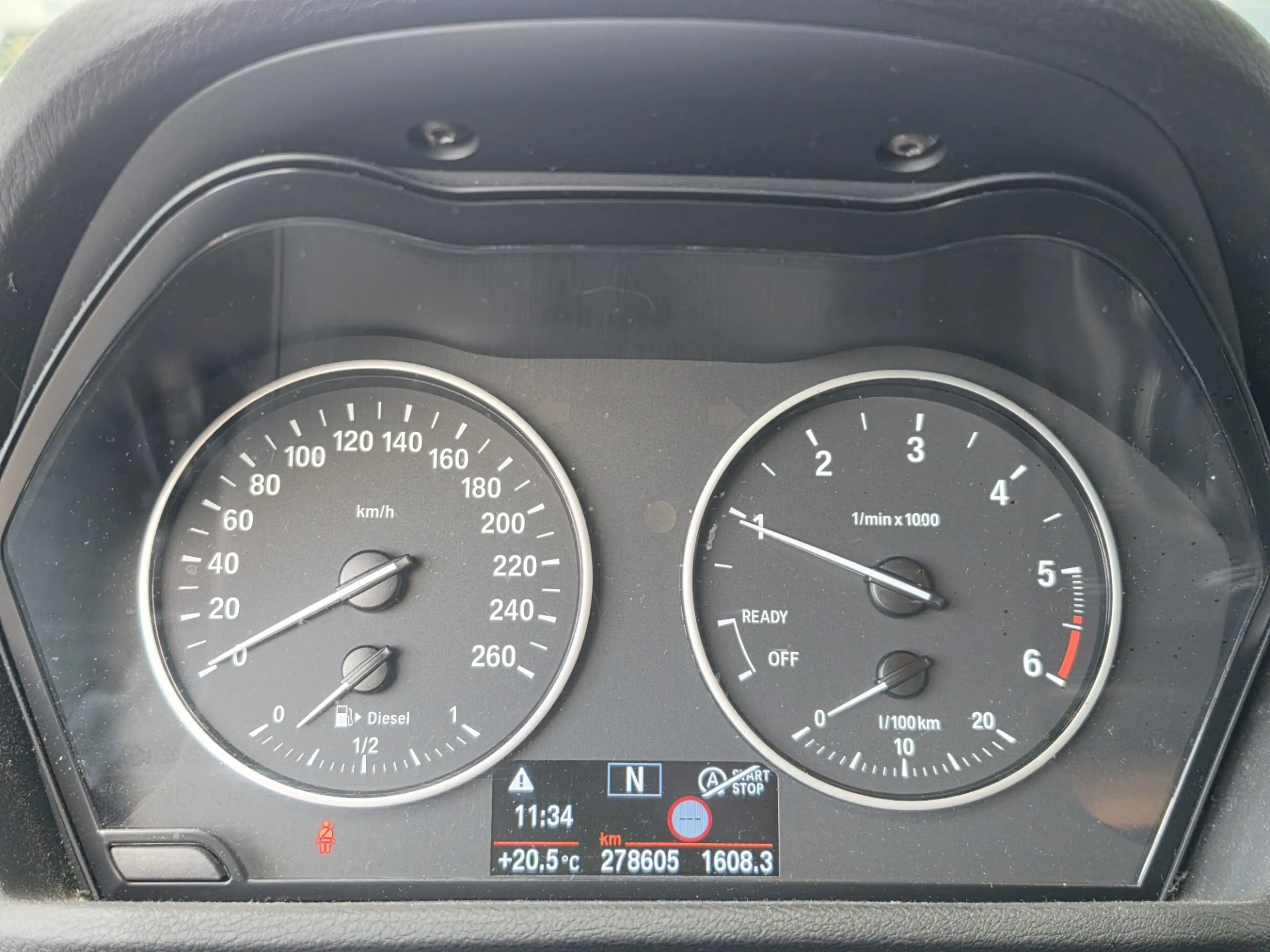 BMW X1 SDrive16d Executive|Panoramadak|LED|Stoelverwarmin — photo 9