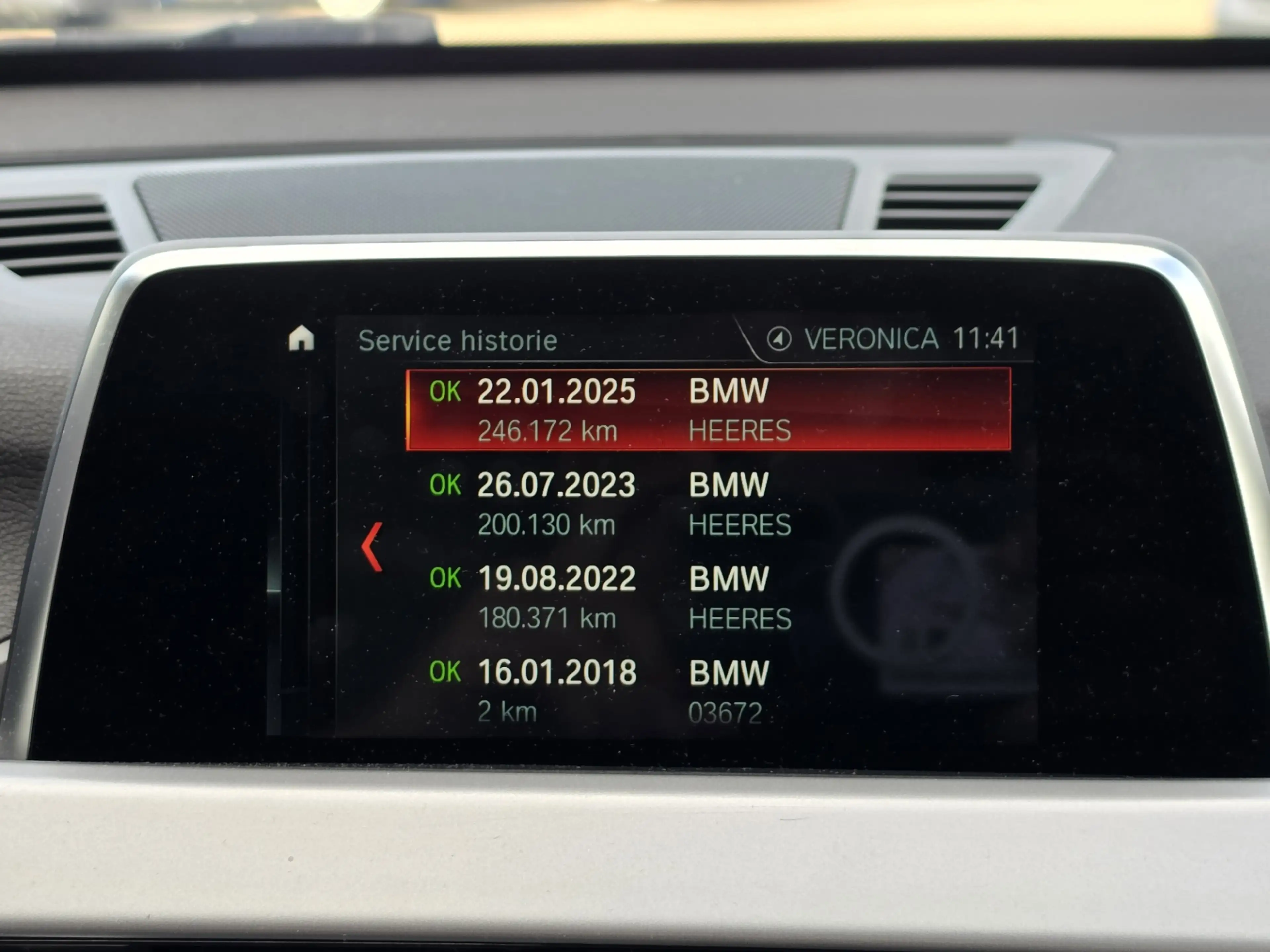 BMW X1 SDrive16d Executive|Panoramadak|LED|Stoelverwarmin — photo 12