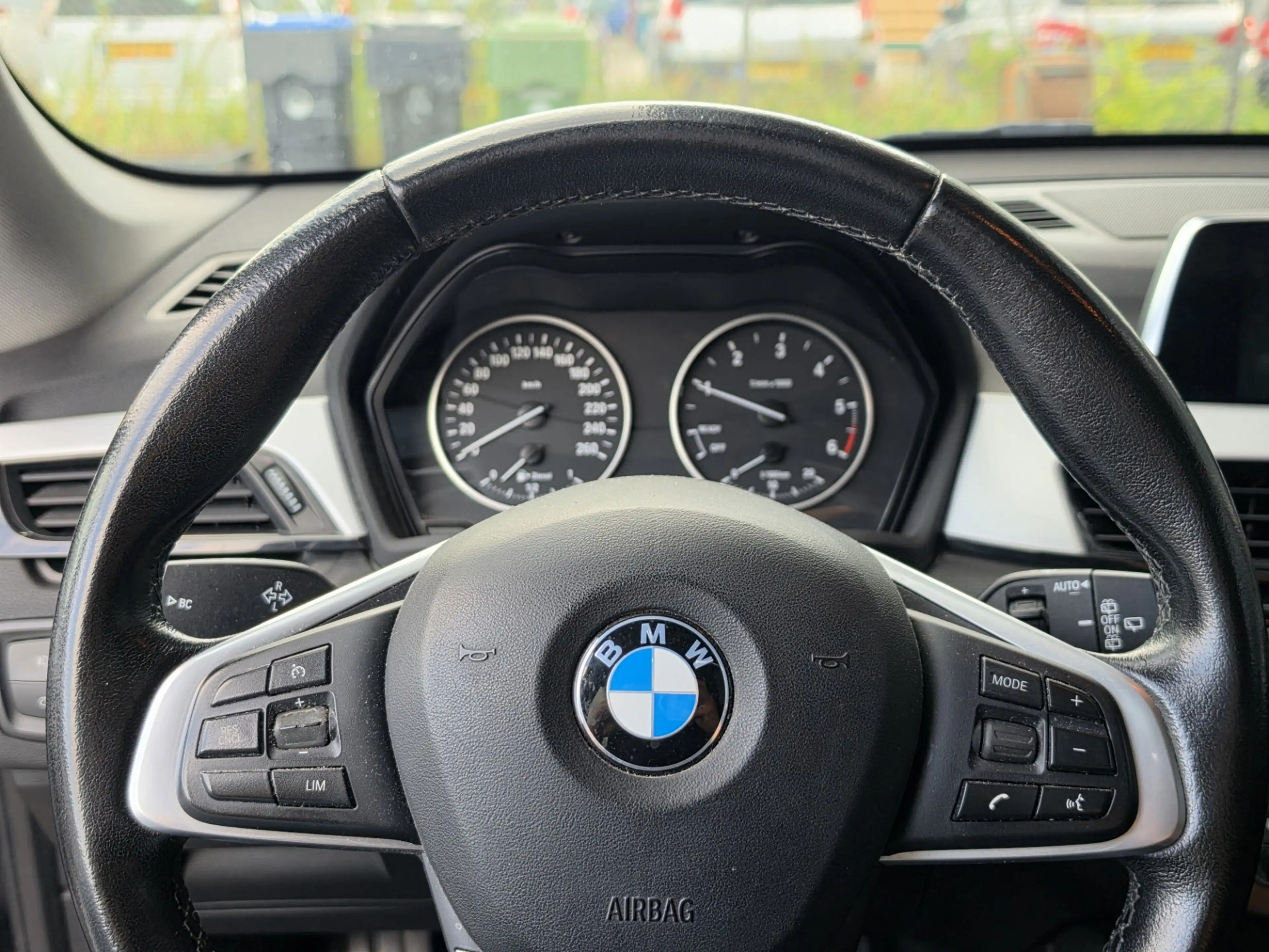 BMW X1 SDrive16d Executive|Panoramadak|LED|Stoelverwarmin — photo 8